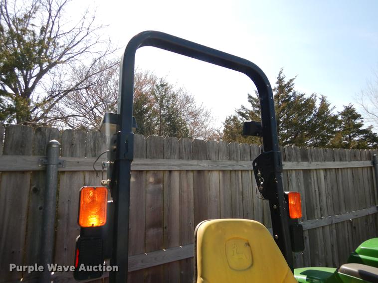 image for item DC0349 2006 John Deere 4520 tractor