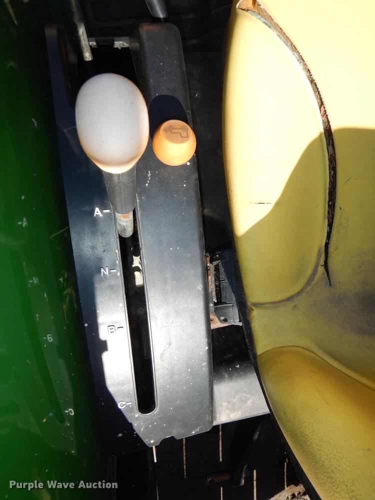 image for item DC0349 2006 John Deere 4520 tractor