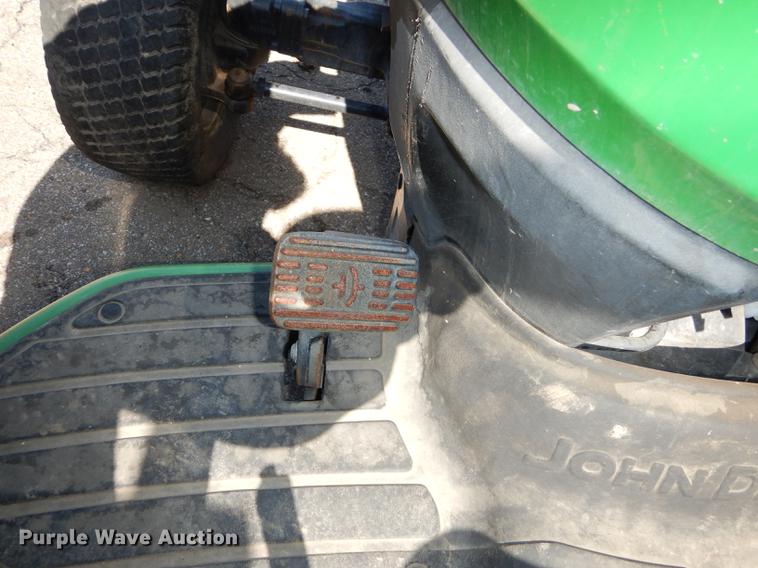 image for item DC0349 2006 John Deere 4520 tractor