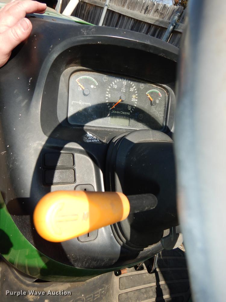 image for item DC0349 2006 John Deere 4520 tractor