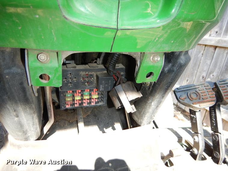 image for item DC0349 2006 John Deere 4520 tractor