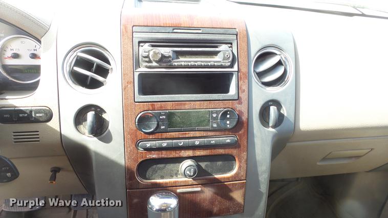 image for item DC0624 2006 Ford F150 SuperCrew pickup truck