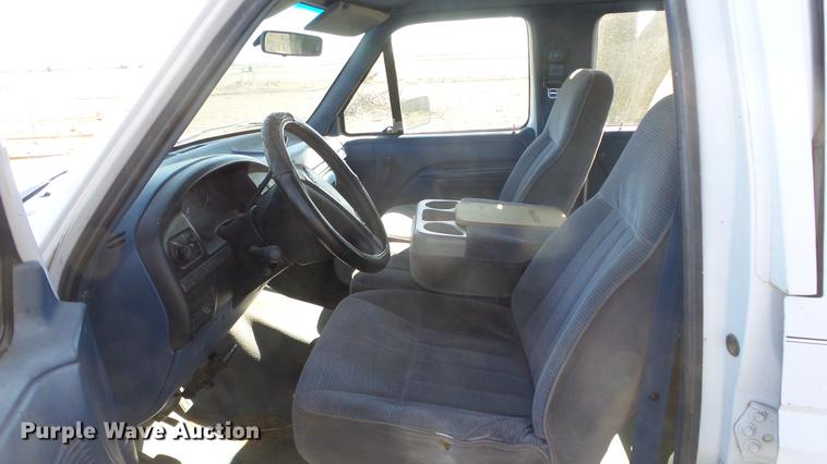 image for item DC0705 1994 Ford F350 Crew Cab pickup truck