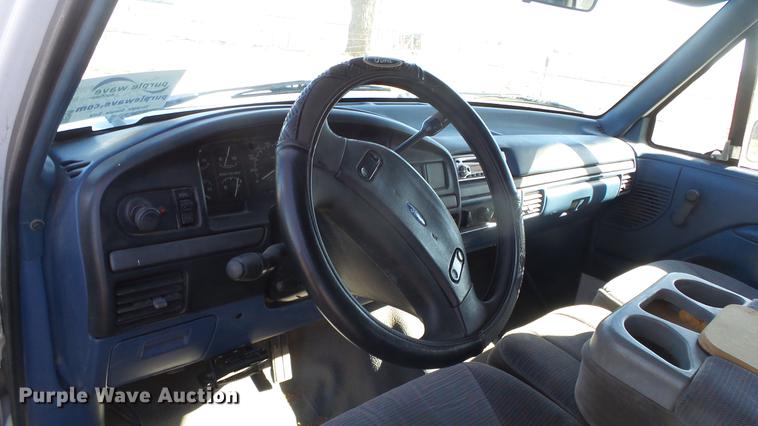 image for item DC0705 1994 Ford F350 Crew Cab pickup truck