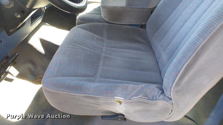 image for item DC0705 1994 Ford F350 Crew Cab pickup truck