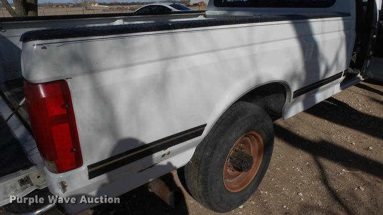 image for item DC0705 1994 Ford F350 Crew Cab pickup truck