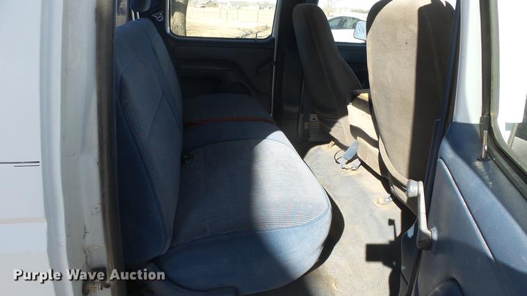 image for item DC0705 1994 Ford F350 Crew Cab pickup truck