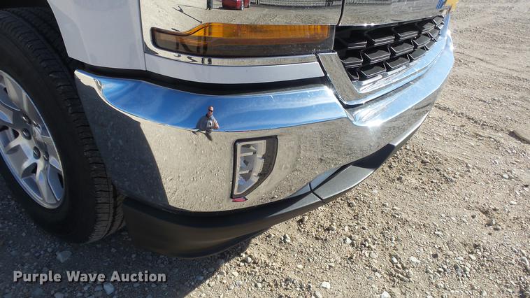 image for item DC1986 2016 Chevrolet Silverado 1500 Crew Cab pickup truck