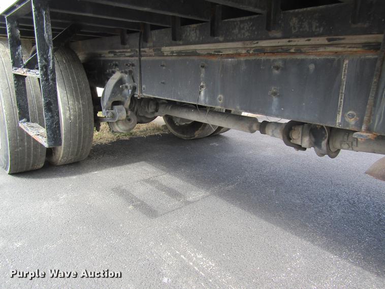 image for item DC4424 2001 Freightliner FL60 refrigerated van truck