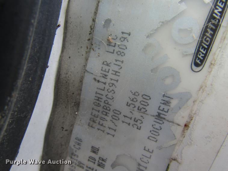 image for item DC4424 2001 Freightliner FL60 refrigerated van truck