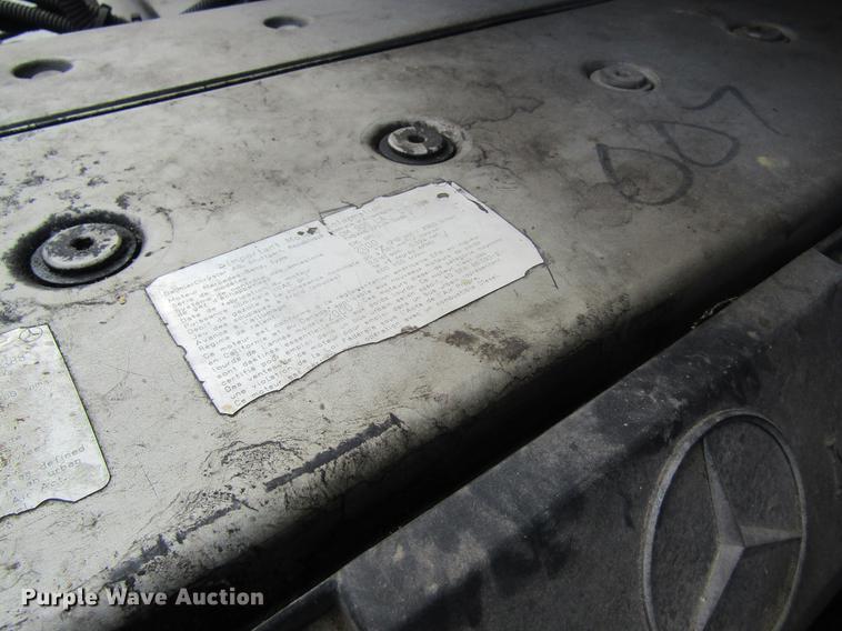 image for item DC4424 2001 Freightliner FL60 refrigerated van truck