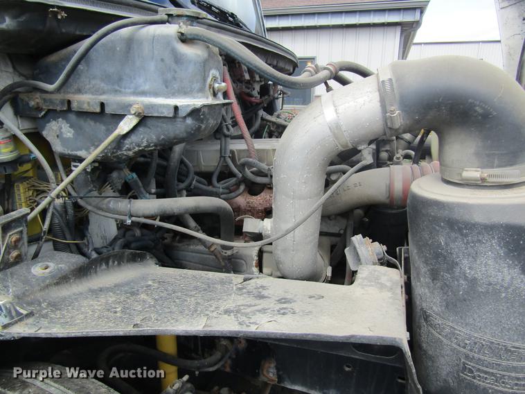 image for item DC4424 2001 Freightliner FL60 refrigerated van truck