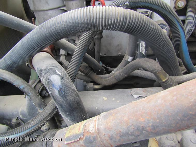 image for item DC4424 2001 Freightliner FL60 refrigerated van truck