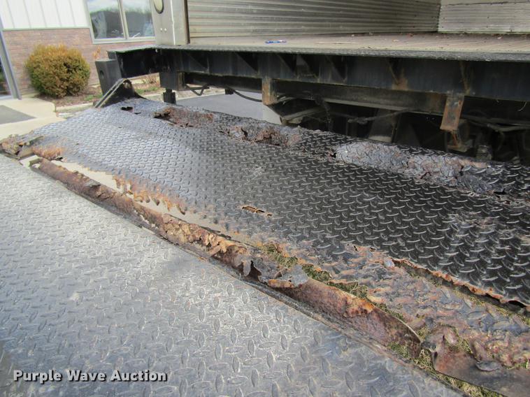 image for item DC4424 2001 Freightliner FL60 refrigerated van truck