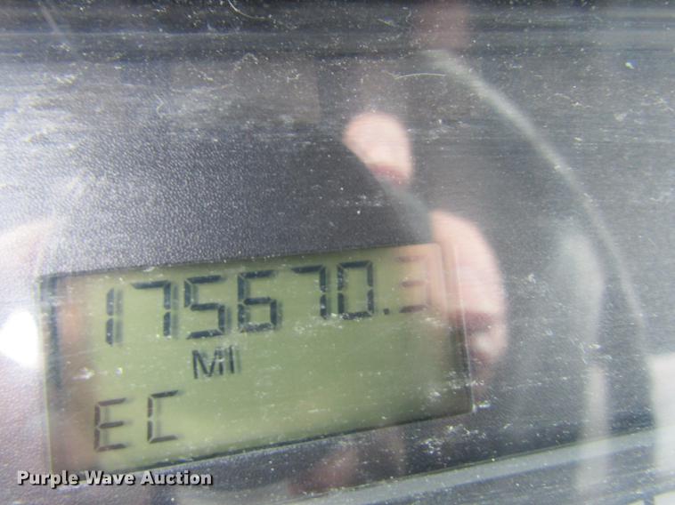 image for item DC4424 2001 Freightliner FL60 refrigerated van truck