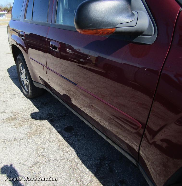 image for item DC4449 2005 Chevrolet TrailBlazer SUV