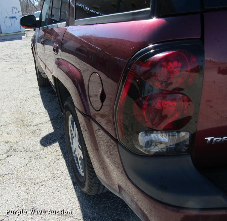 image for item DC4449 2005 Chevrolet TrailBlazer SUV