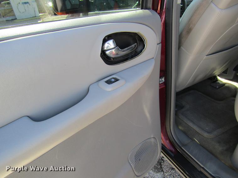 image for item DC4449 2005 Chevrolet TrailBlazer SUV