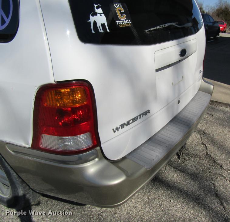 image for item DC4450 2001 Ford Windstar van