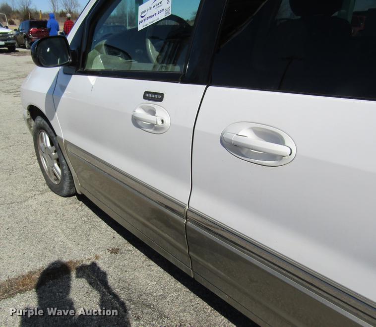 image for item DC4450 2001 Ford Windstar van
