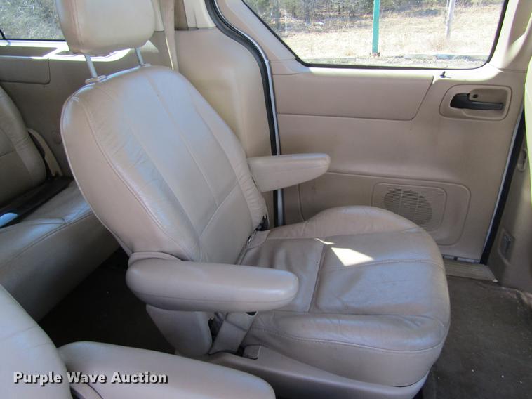 image for item DC4450 2001 Ford Windstar van
