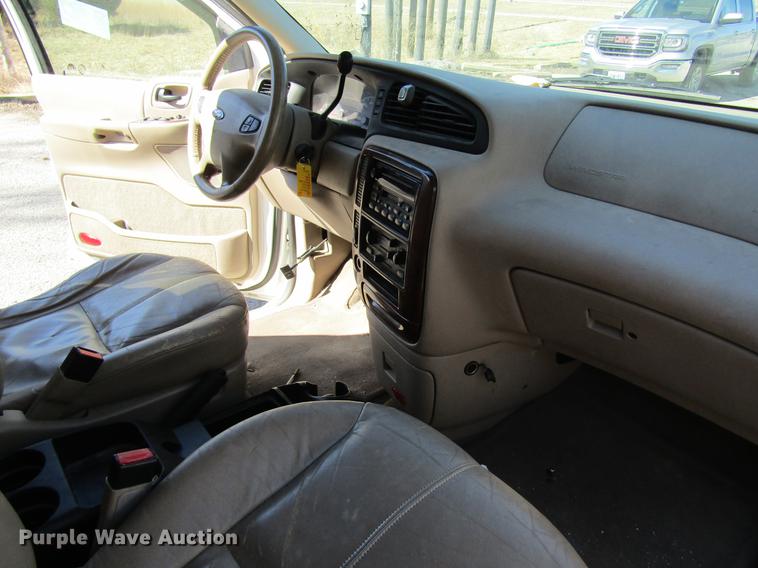 image for item DC4450 2001 Ford Windstar van