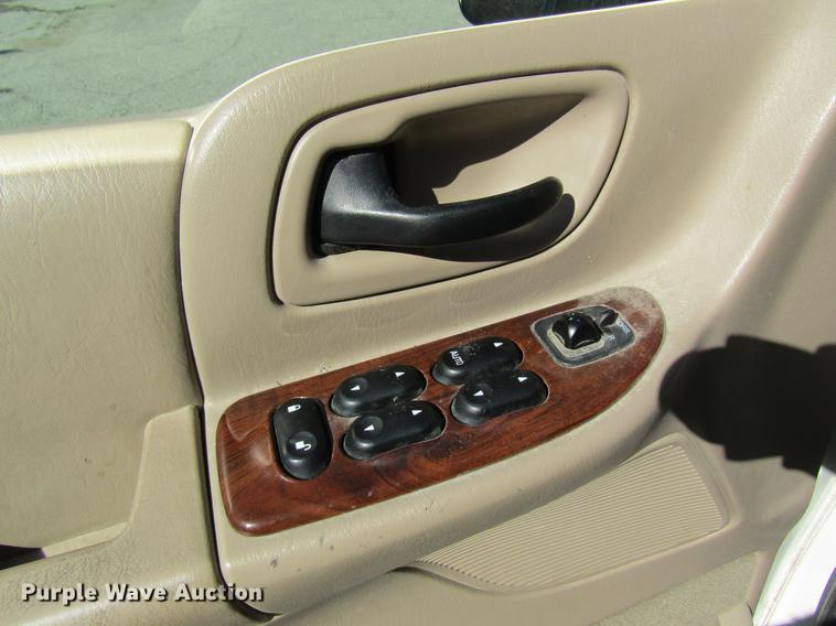 image for item DC4450 2001 Ford Windstar van