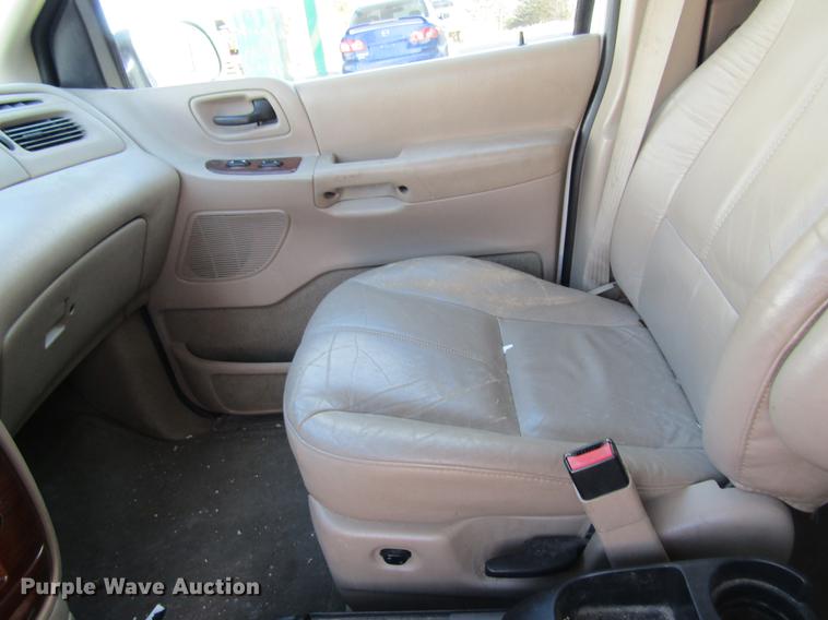 image for item DC4450 2001 Ford Windstar van