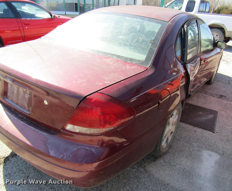 image for item DC4451 2006 Ford Taurus