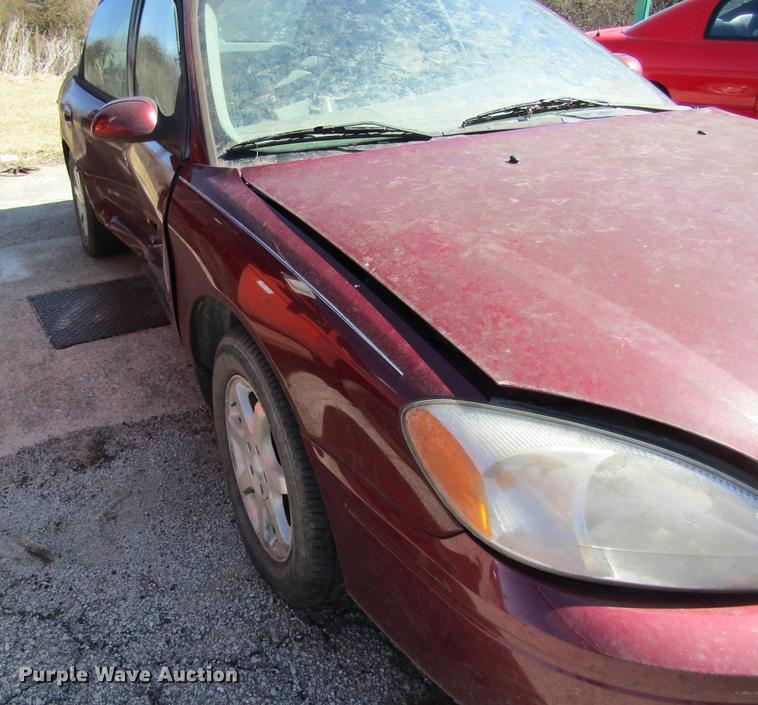 image for item DC4451 2006 Ford Taurus