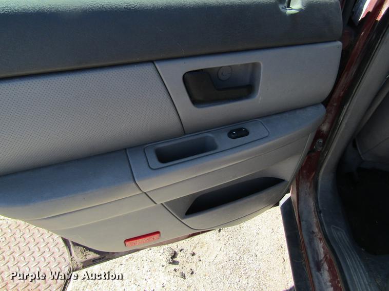 image for item DC4451 2006 Ford Taurus