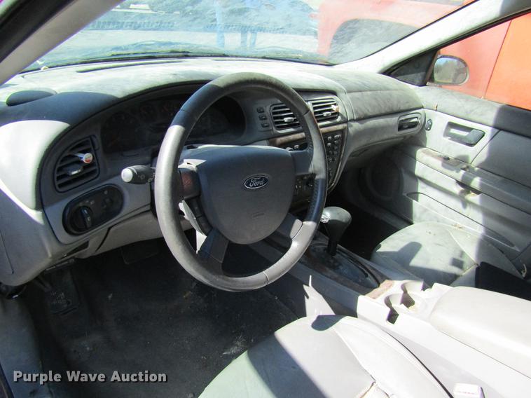 image for item DC4451 2006 Ford Taurus