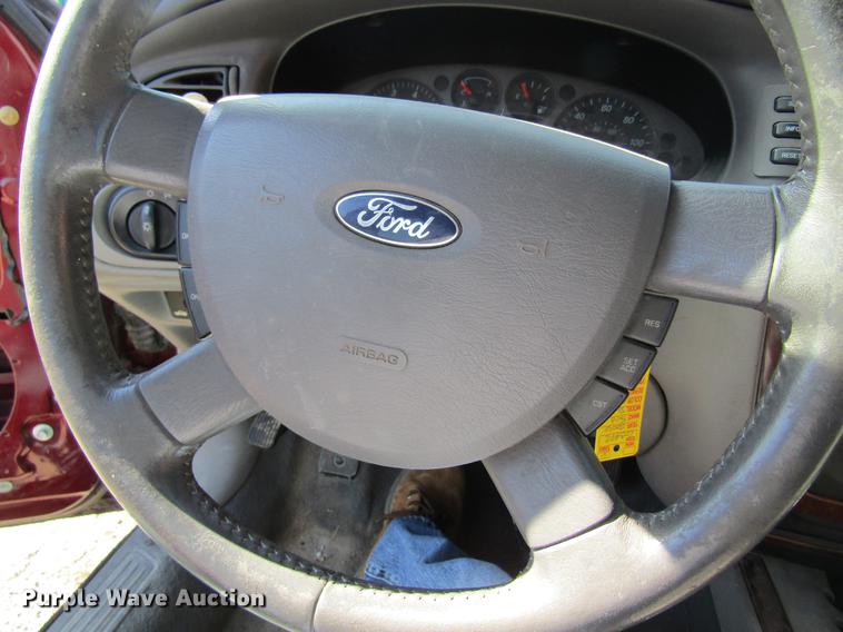 image for item DC4451 2006 Ford Taurus