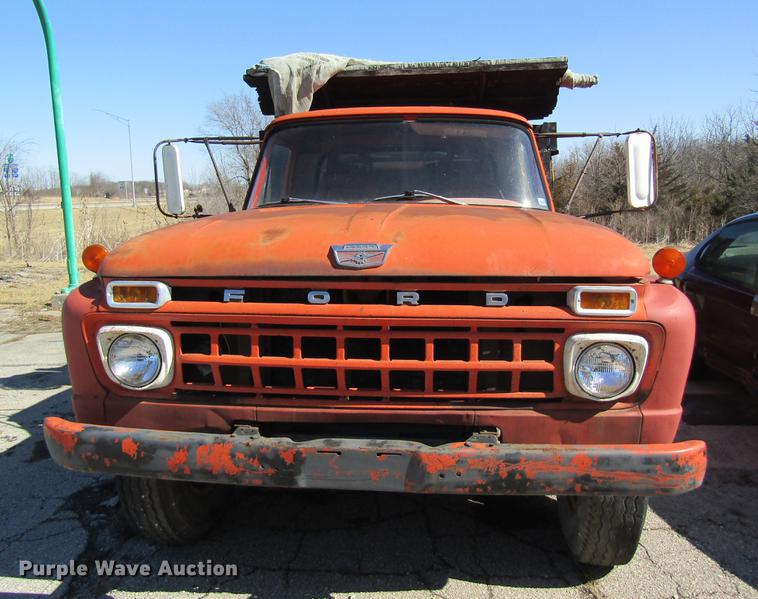 image for item DC4452 1965 Ford dump truck