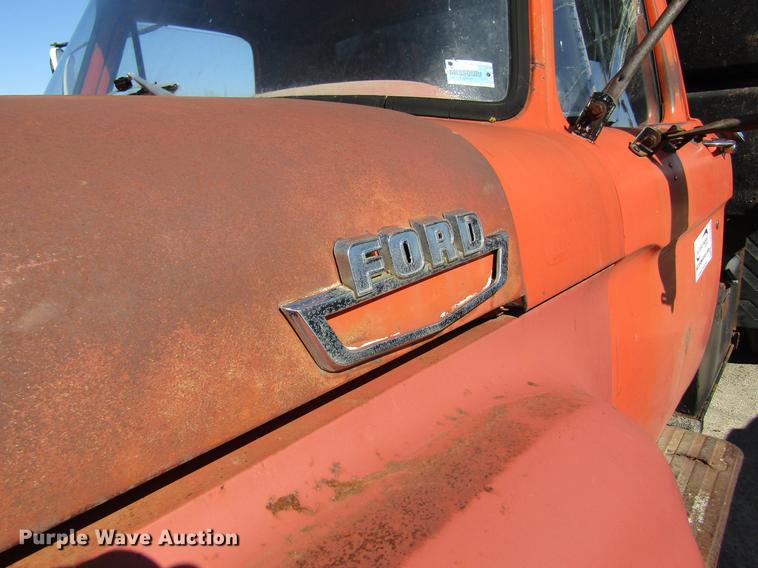 image for item DC4452 1965 Ford dump truck
