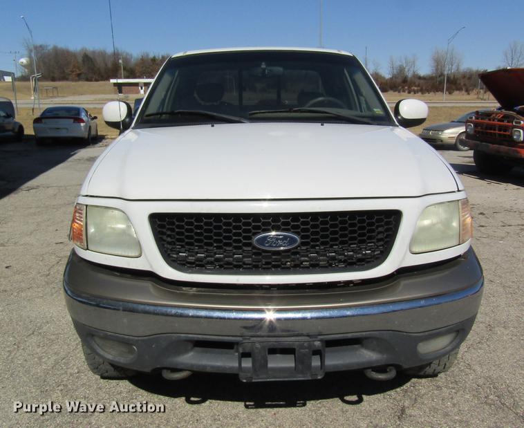 image for item DC4453 2001 Ford F150 SuperCab pickup truck