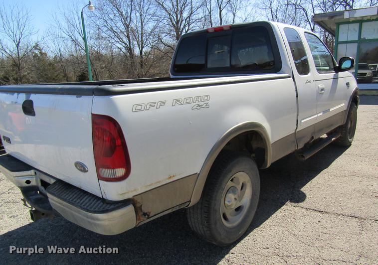 image for item DC4453 2001 Ford F150 SuperCab pickup truck