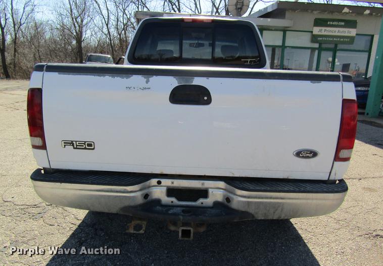 image for item DC4453 2001 Ford F150 SuperCab pickup truck