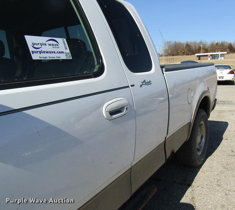 image for item DC4453 2001 Ford F150 SuperCab pickup truck
