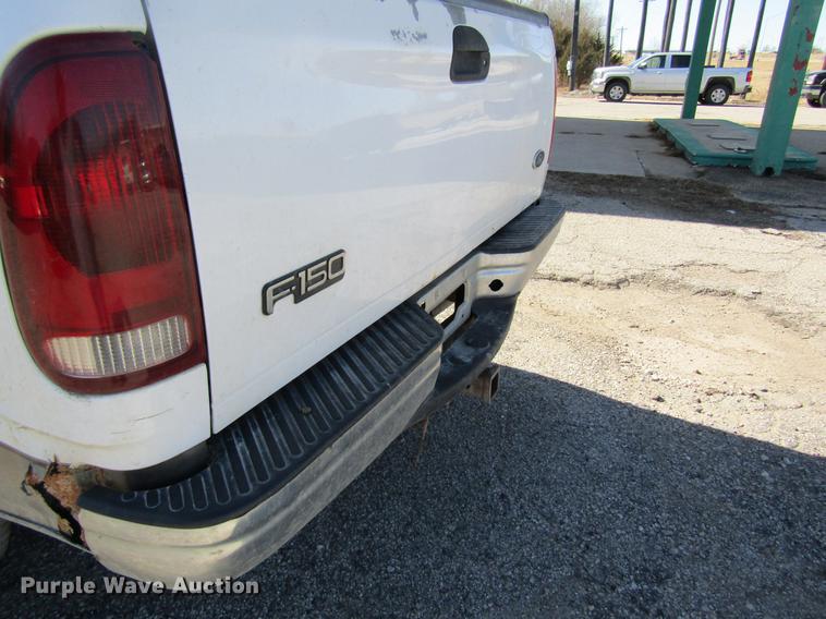 image for item DC4453 2001 Ford F150 SuperCab pickup truck