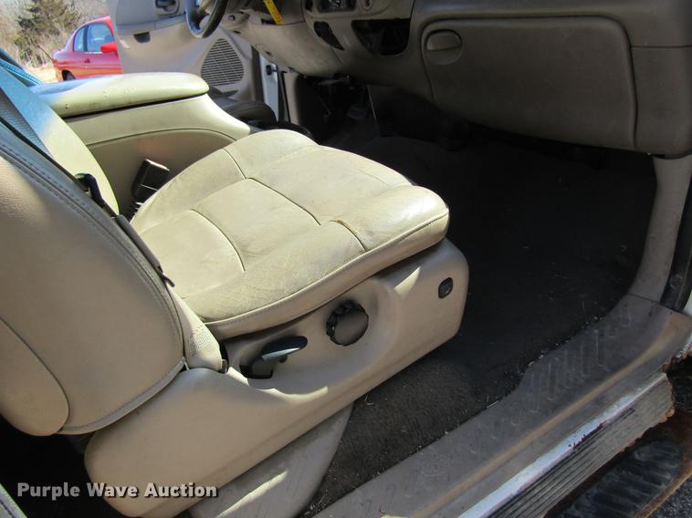 image for item DC4453 2001 Ford F150 SuperCab pickup truck