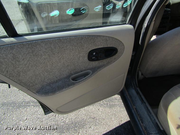 image for item DC4454 1996 Saturn SL