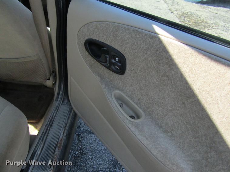 image for item DC4454 1996 Saturn SL