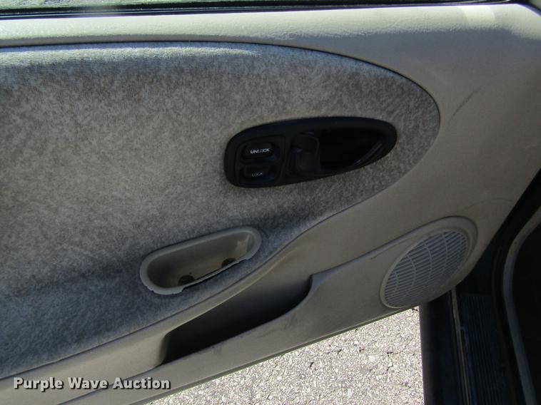 image for item DC4454 1996 Saturn SL