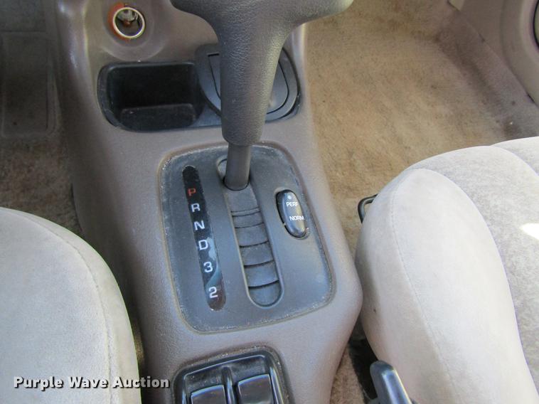 image for item DC4454 1996 Saturn SL