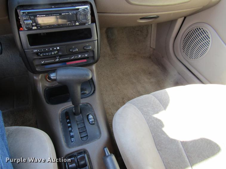 image for item DC4454 1996 Saturn SL