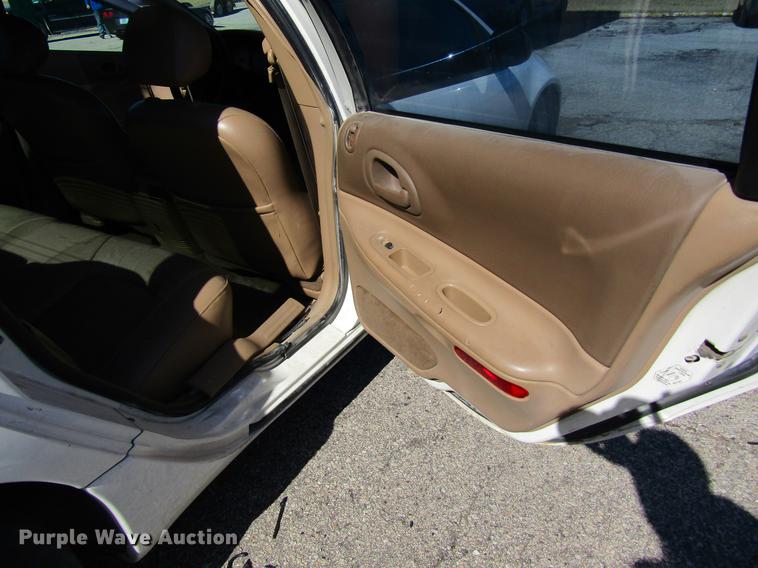 image for item DC4459 2000 Dodge Intrepid