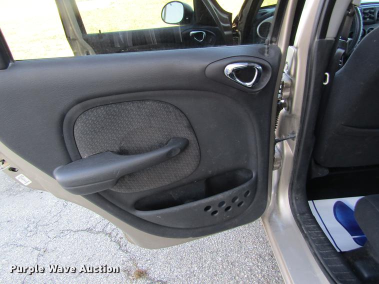 image for item DC4460 2004 Chrysler PT Cruiser