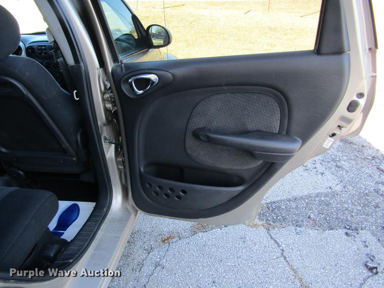 image for item DC4460 2004 Chrysler PT Cruiser