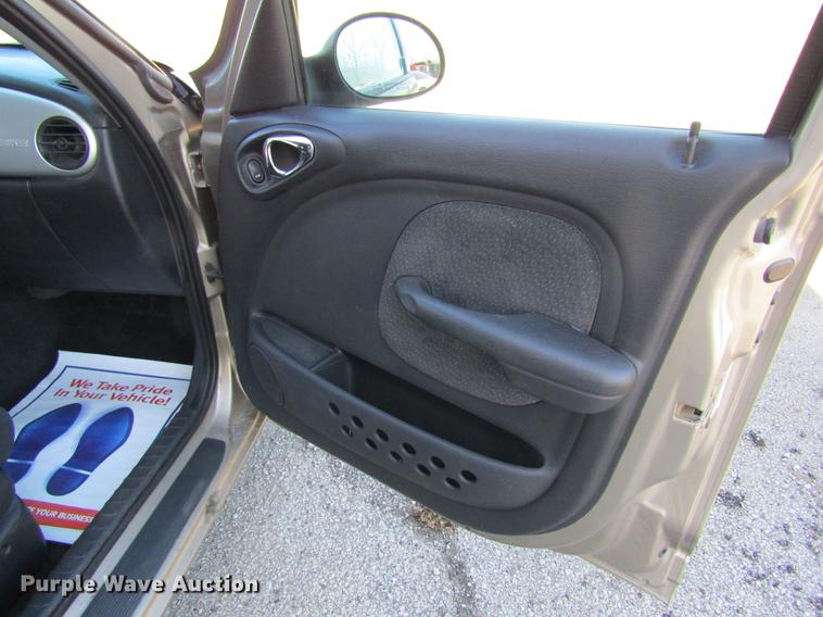 image for item DC4460 2004 Chrysler PT Cruiser